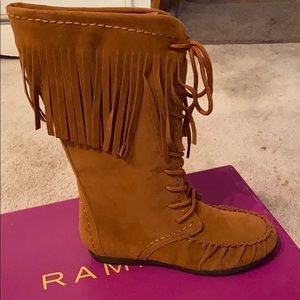 Brown Lace up boots